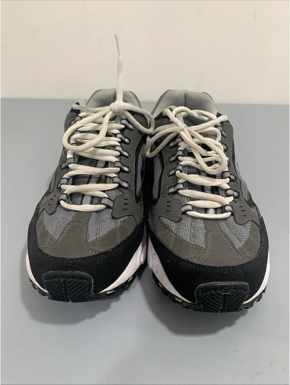 Sketchers Men's Gray Black & White Stamina Cutback Chunky Sneakers SIZE 10